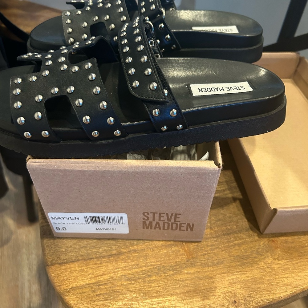 Steve Madden sandals